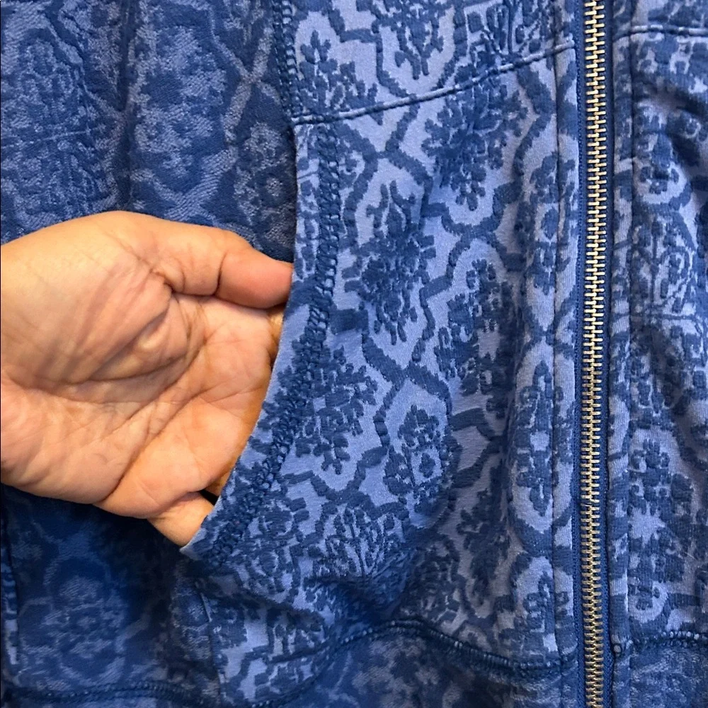 Ruby Rd. Blue Patterned Petite Top - Picture 3 of 5